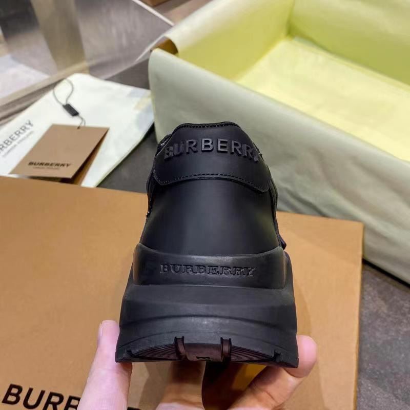 Burberry Low Shoes